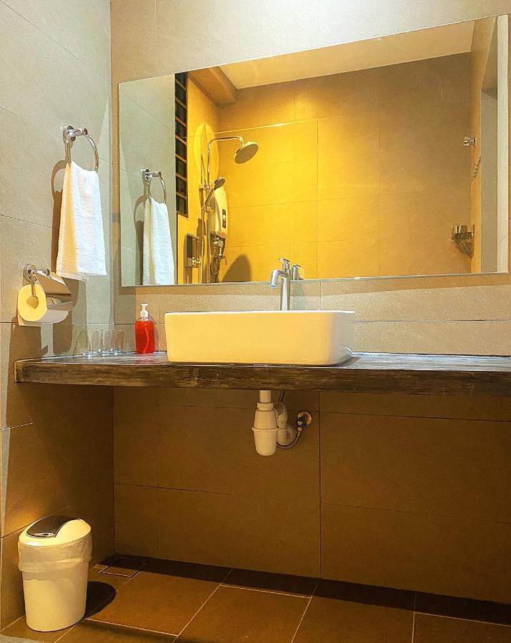 Amadel Residence 爱媄德民宿 16 Malacca Exteriör bild